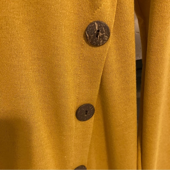 Women’s Reborn J Mustard Yellow Tunic Sweater Size Small - Picture 3 of 7